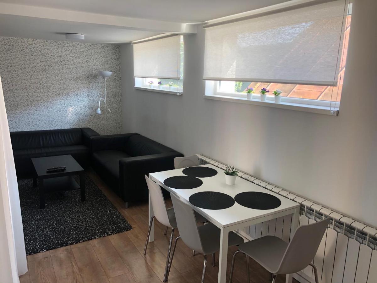 Apartman V Centre Michaloviec Michalovce Luaran gambar