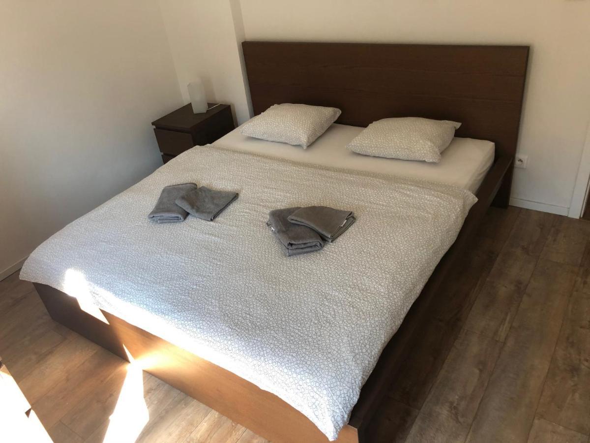 Apartman V Centre Michaloviec Michalovce Luaran gambar