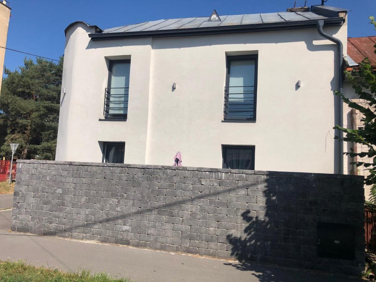 Apartman V Centre Michaloviec Michalovce Luaran gambar