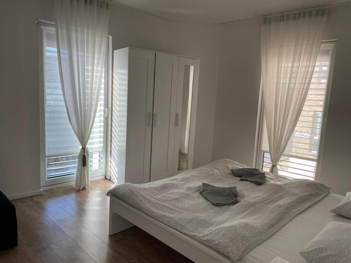 Apartman V Centre Michaloviec Michalovce Luaran gambar