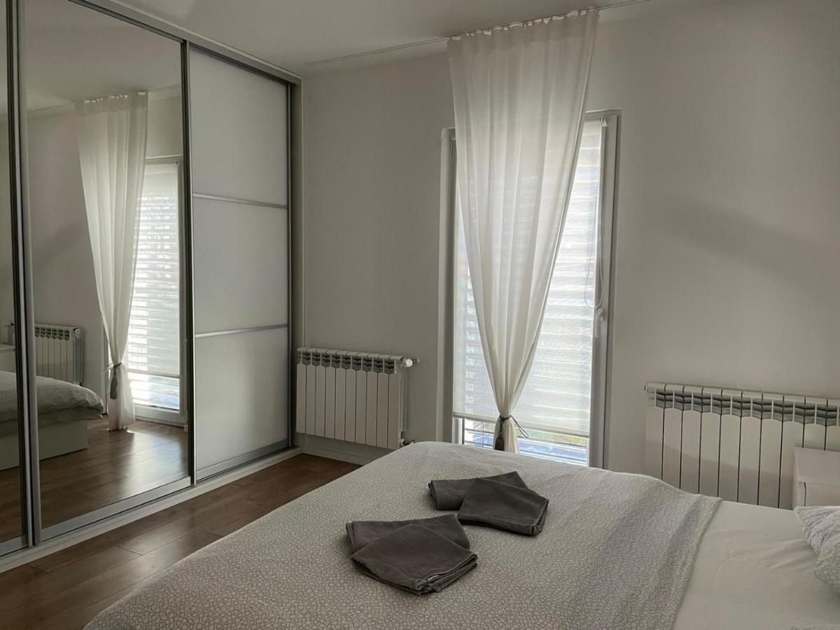 Apartman V Centre Michaloviec Michalovce Luaran gambar
