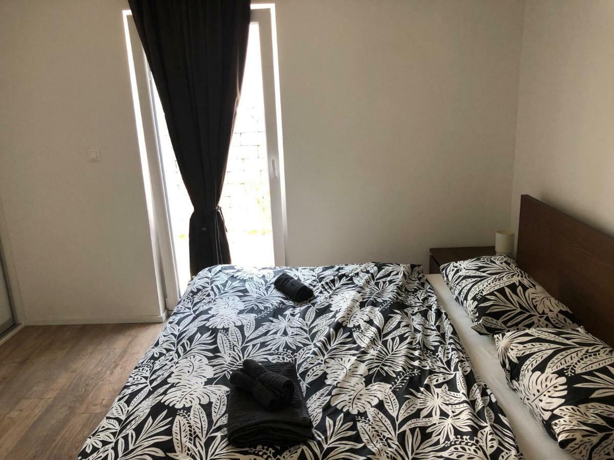 Apartman V Centre Michaloviec Michalovce Luaran gambar